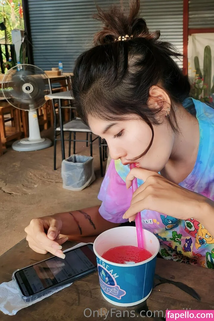 avilinax Onlyfans Photo Gallery 