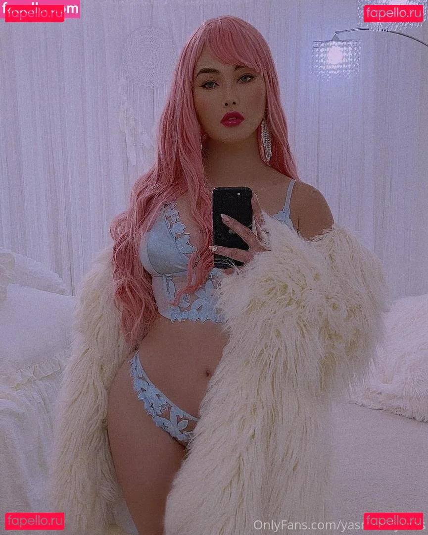 yasmi Onlyfans Photo Gallery 