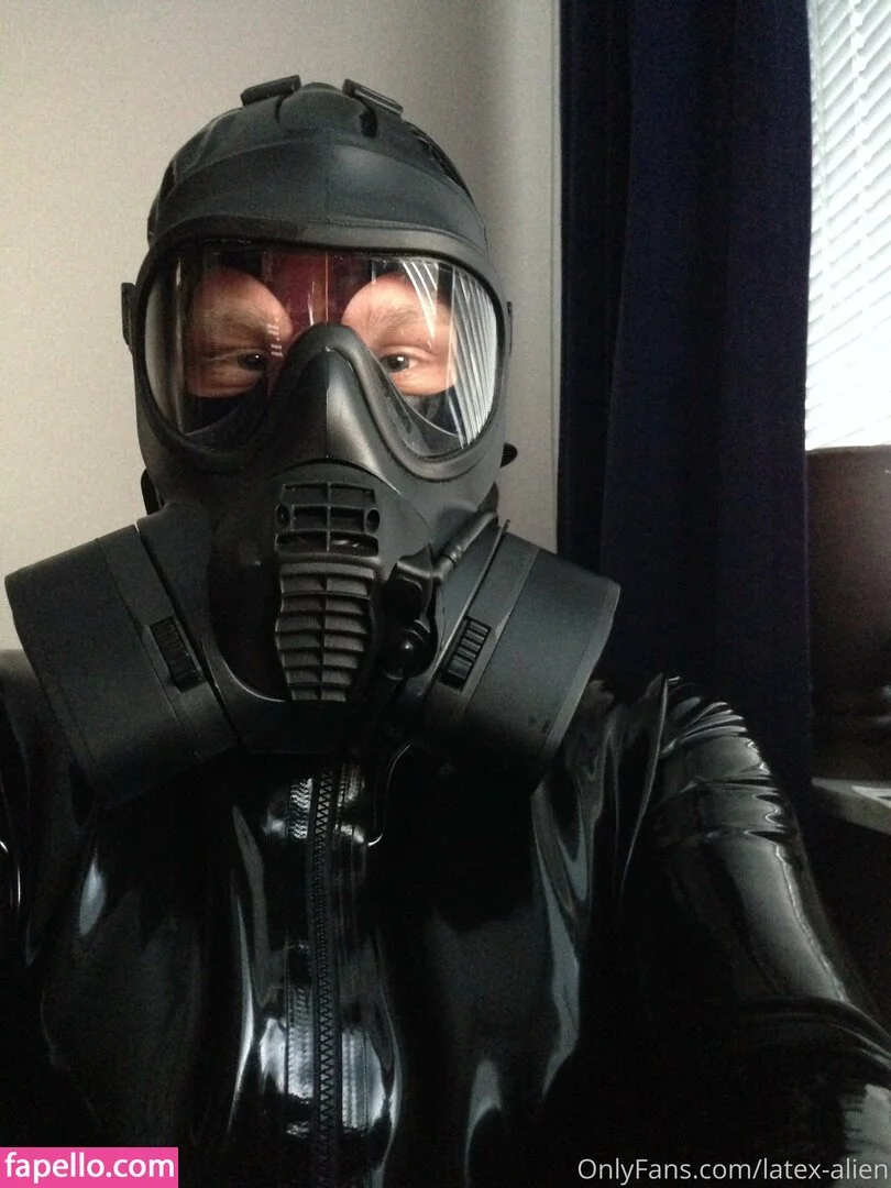 latex-alien Onlyfans Photo Gallery 