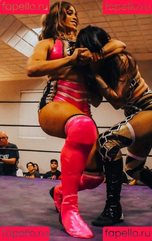 Kaci Lennox Onlyfans Photo Gallery 