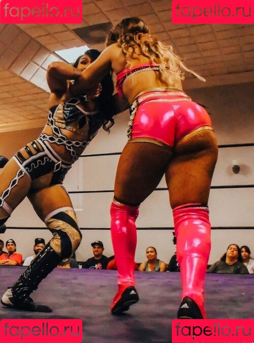 Kaci Lennox Onlyfans Photo Gallery 