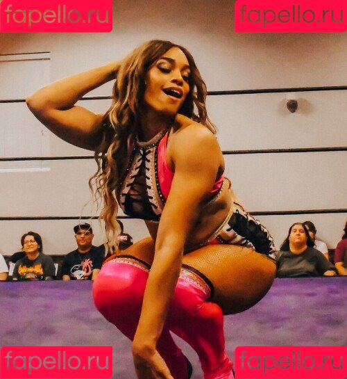 Kaci Lennox Onlyfans Photo Gallery 