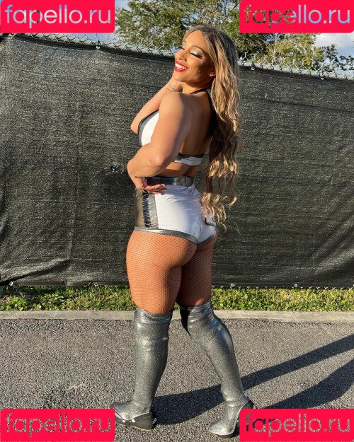 Kaci Lennox Onlyfans Photo Gallery 