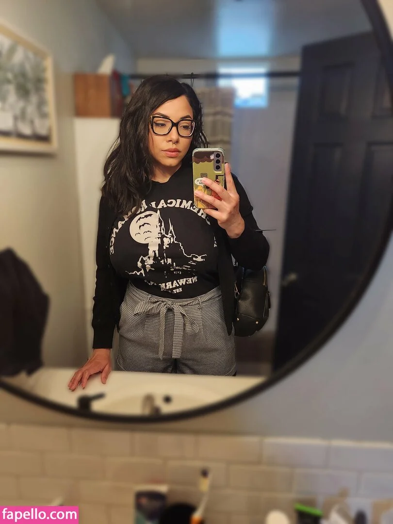 MsBees Onlyfans Photo Gallery 