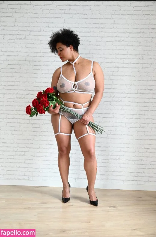 MaSKaPhotoModel Onlyfans Photo Gallery 