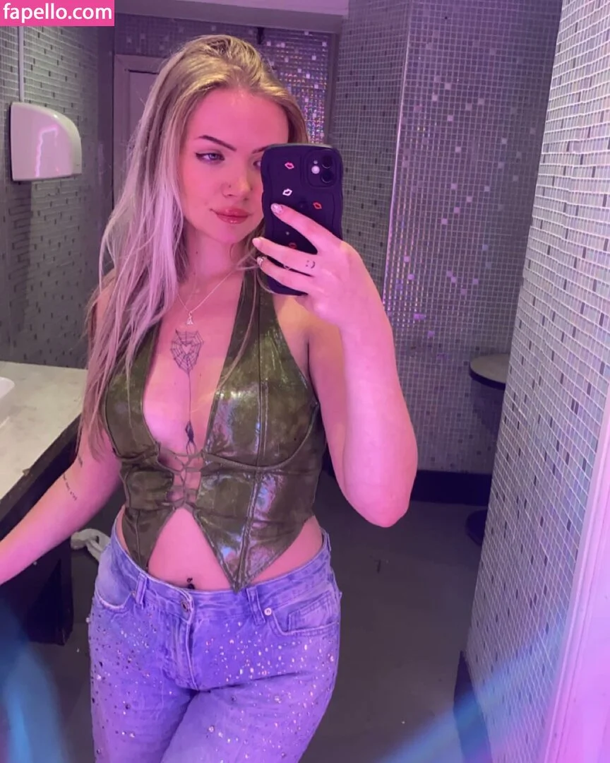 Daisy Thompson Onlyfans Photo Gallery 