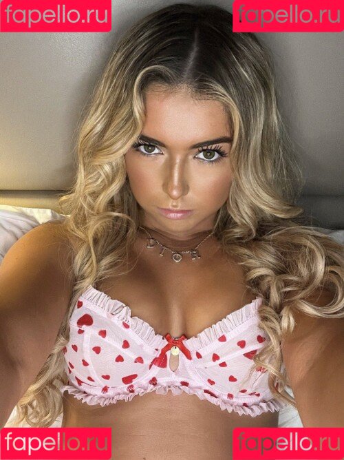 cora2002 Onlyfans Photo Gallery 