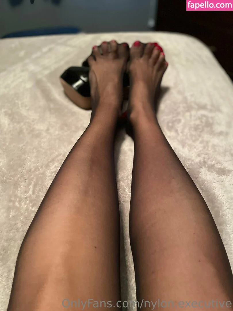 nylon.executive Onlyfans Photo Gallery 