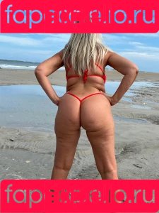 momof5booty Onlyfans Photo Gallery 