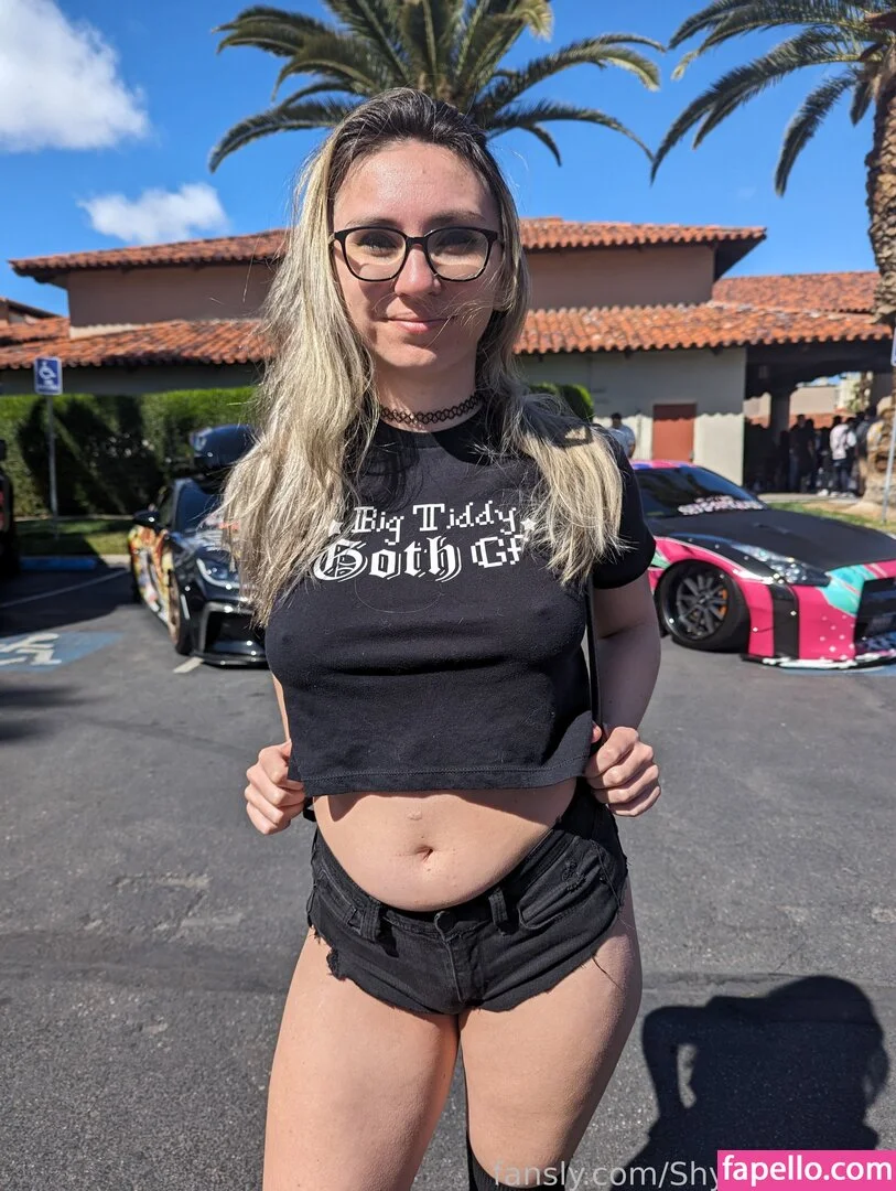 ShyGothExhib Onlyfans Photo Gallery 