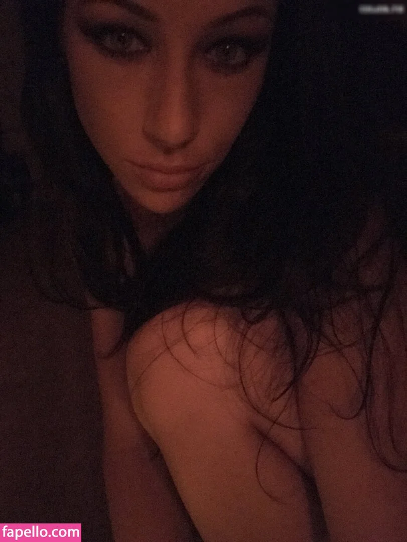 Dawn Avril Onlyfans Photo Gallery 