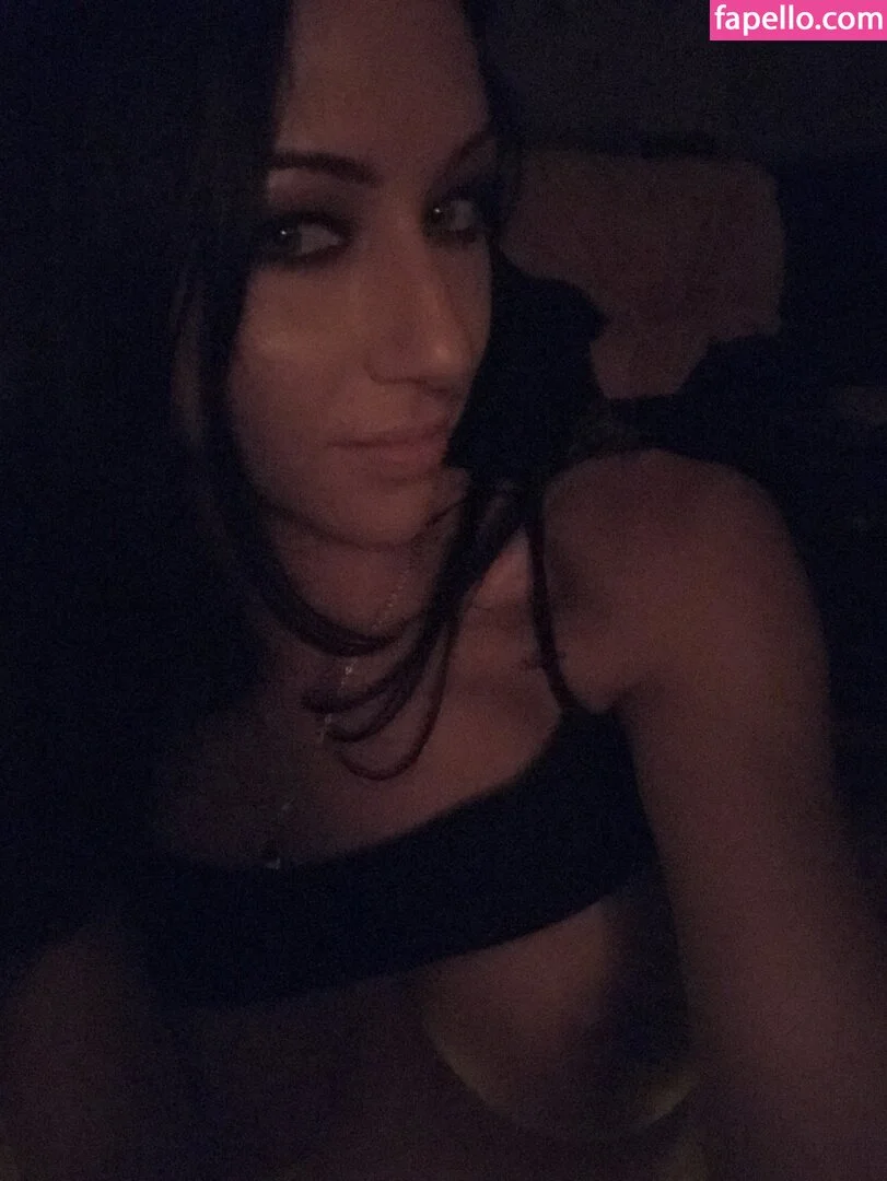 Dawn Avril Onlyfans Photo Gallery 