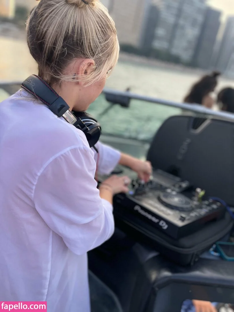 movementswithmolly Onlyfans Photo Gallery 