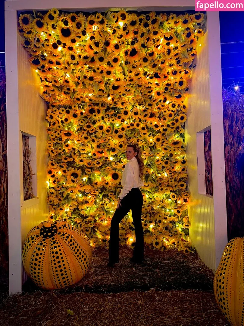 movementswithmolly Onlyfans Photo Gallery 