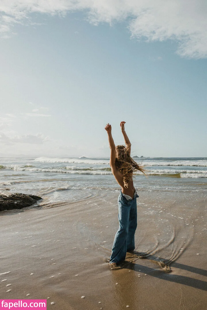 Sjana Elise Earp Onlyfans Photo Gallery 