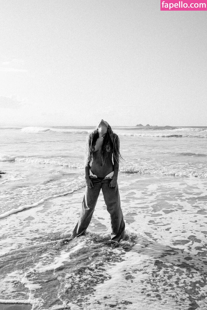 Sjana Elise Earp Onlyfans Photo Gallery 