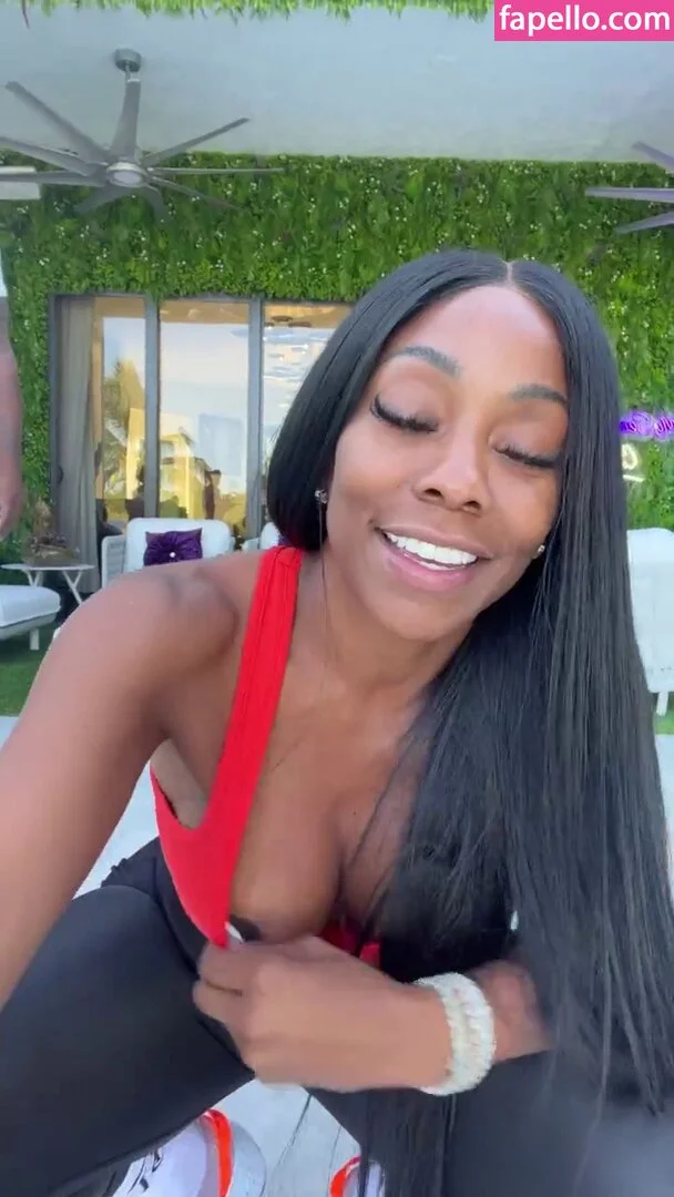 Coach Stormy Onlyfans Photo Gallery 