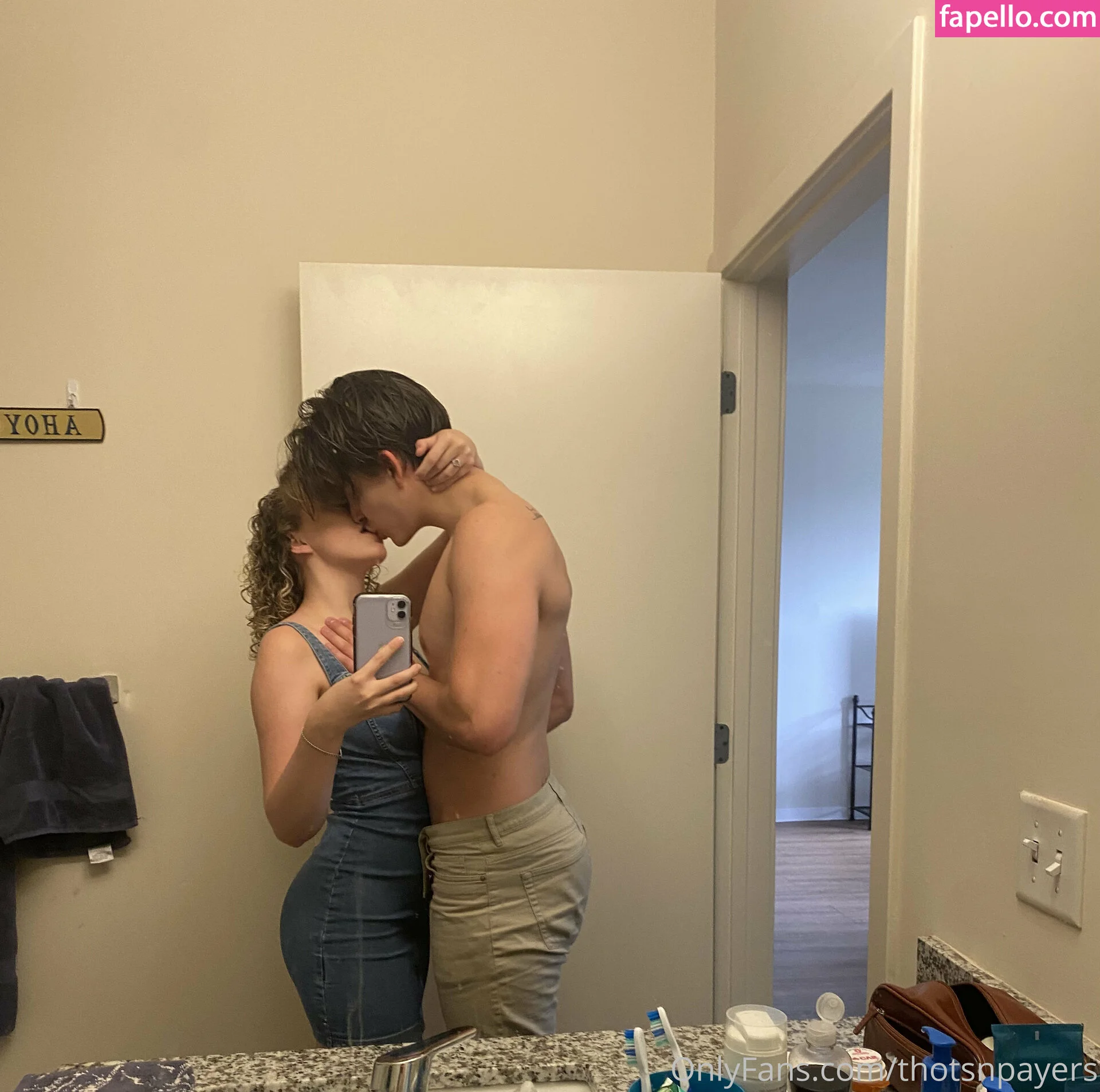 thotsnpayers Onlyfans Photo Gallery 