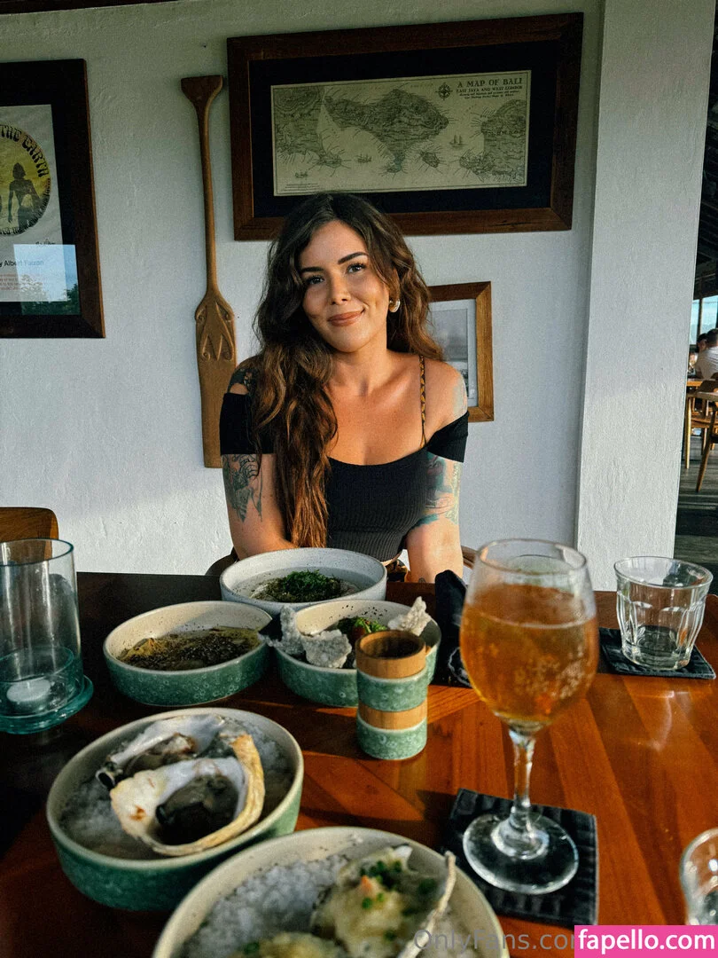 anitkaaa Onlyfans Photo Gallery 