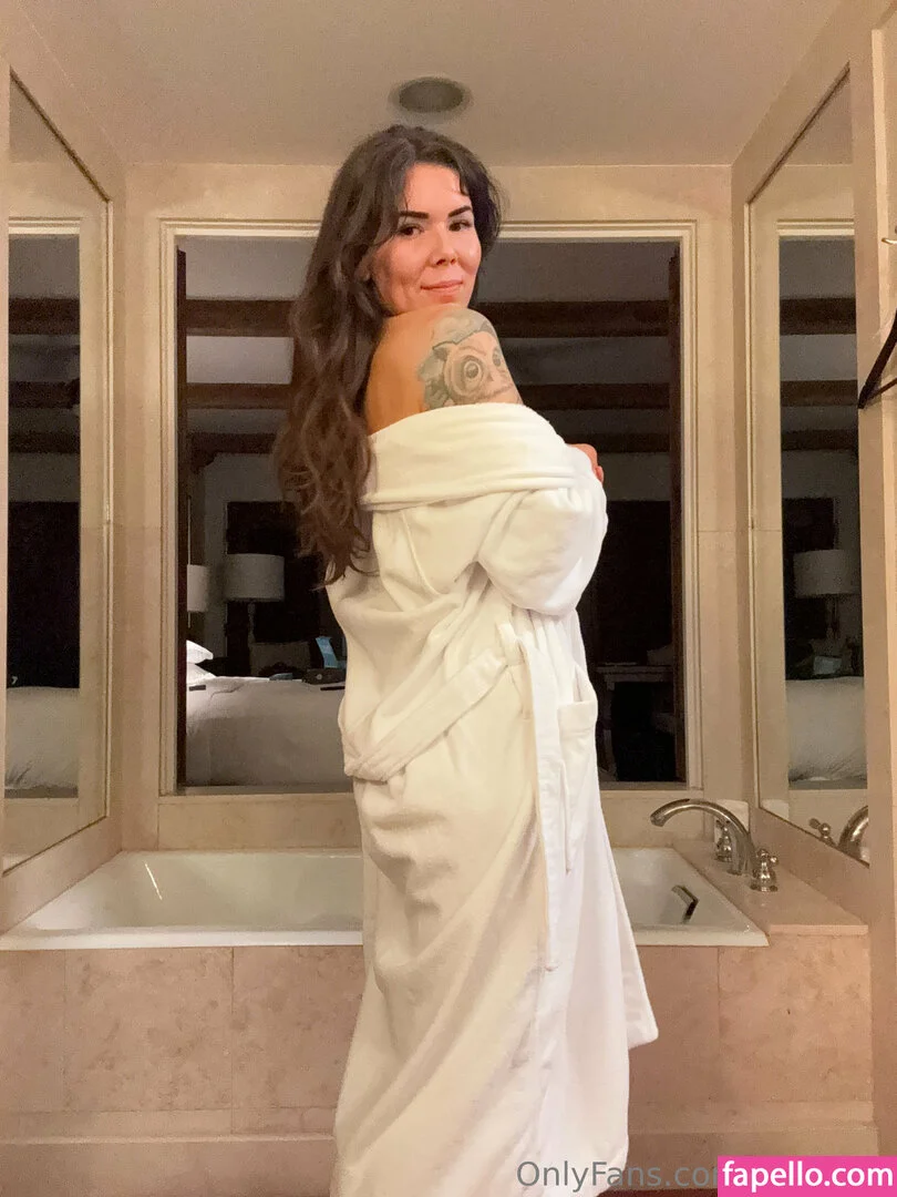 anitkaaa Onlyfans Photo Gallery 