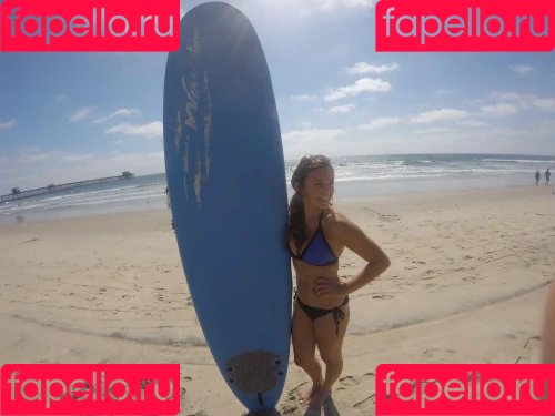 Annie Agar Onlyfans Photo Gallery 