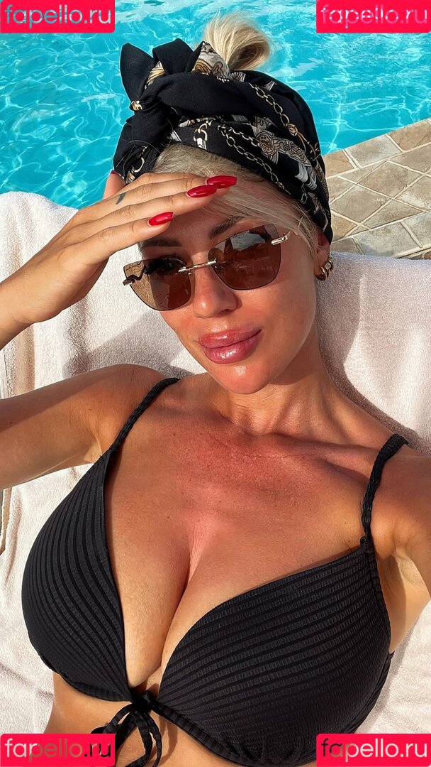 elenasottana Onlyfans Photo Gallery 