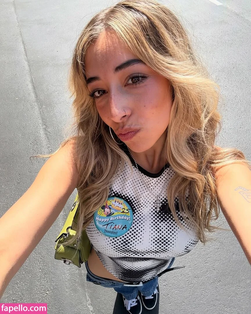 Tiana Renay Onlyfans Photo Gallery 