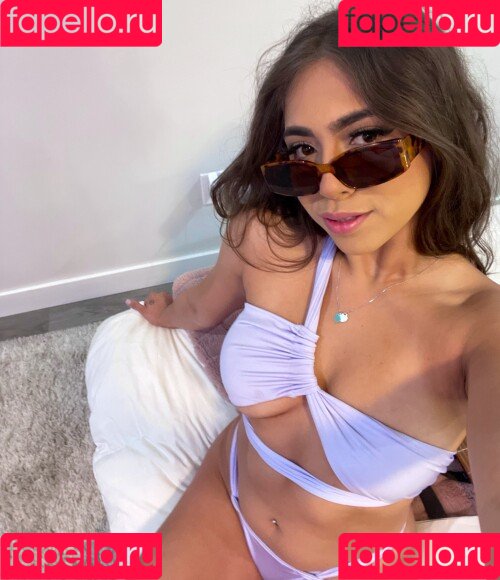 Ashlyn Kristine Onlyfans Photo Gallery 