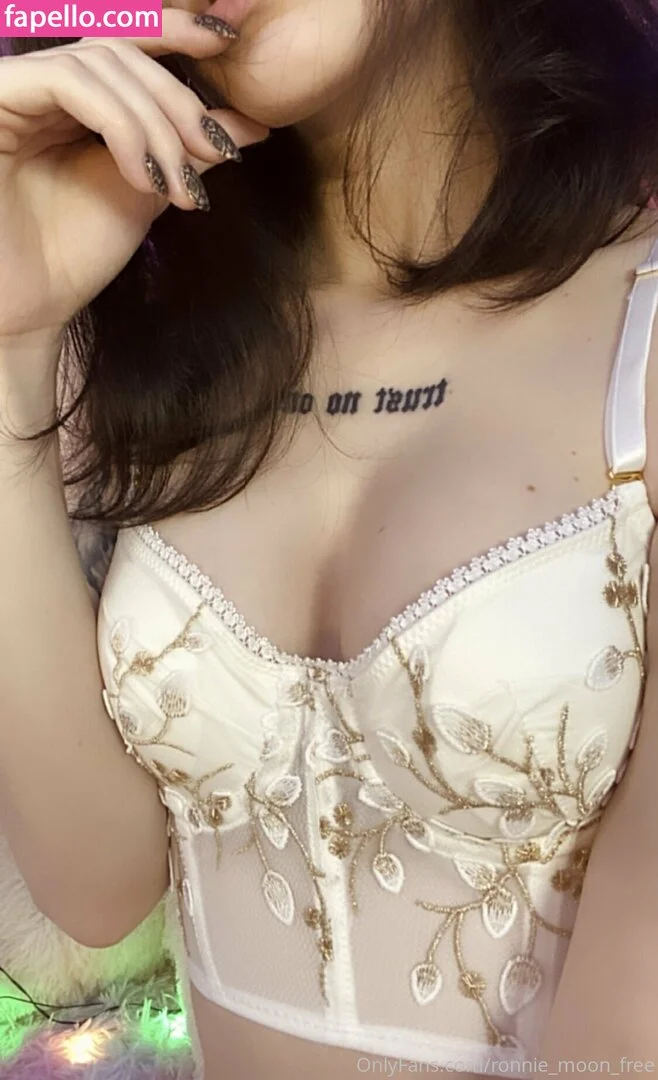 ronnie_moon_free Onlyfans Photo Gallery 