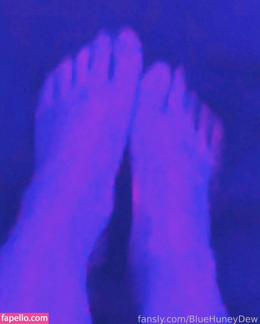 BlueHuneyDew Onlyfans Photo Gallery 