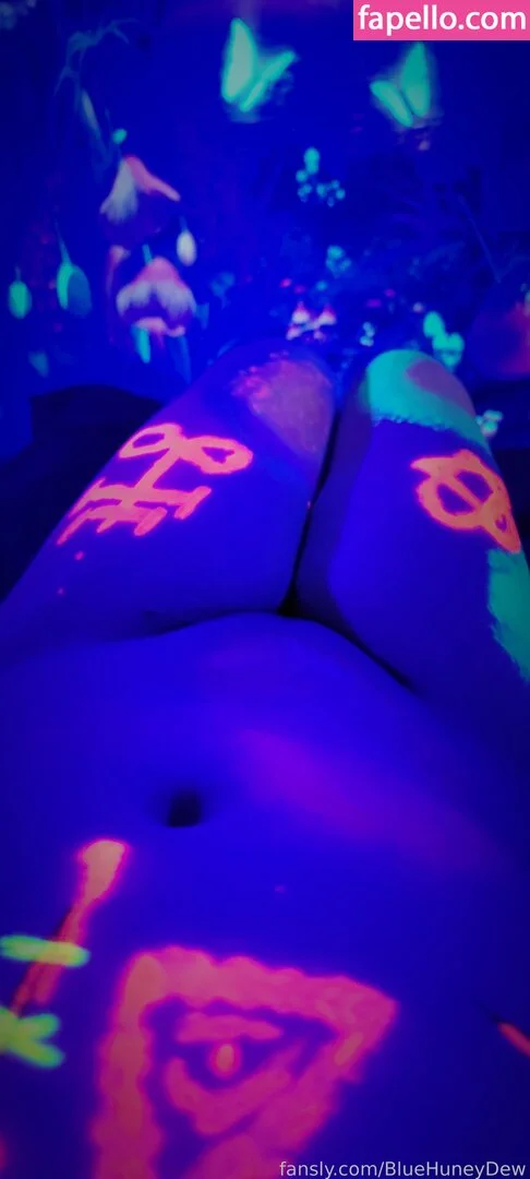 BlueHuneyDew Onlyfans Photo Gallery 