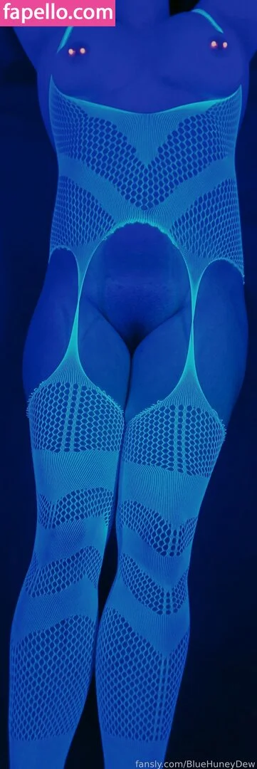 BlueHuneyDew Onlyfans Photo Gallery 