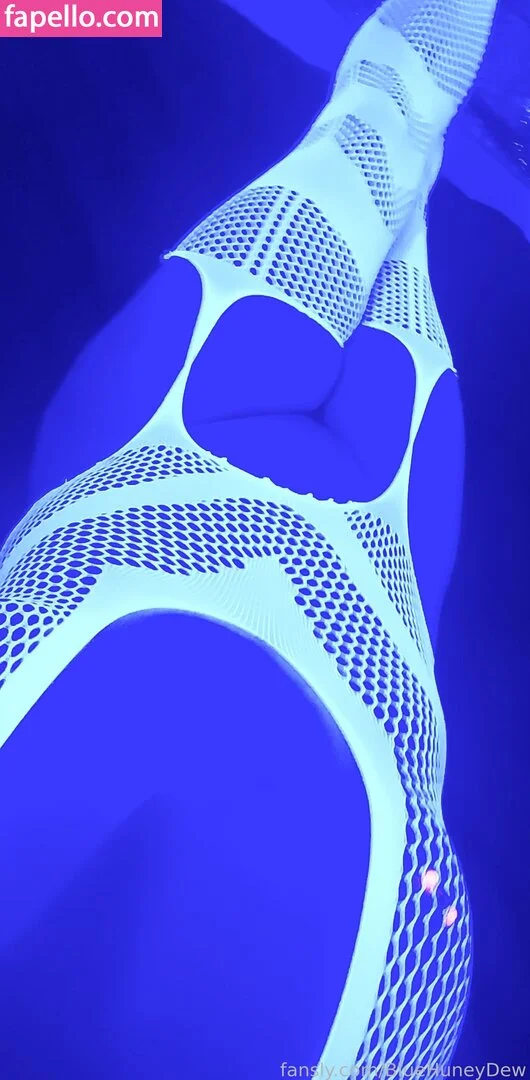 BlueHuneyDew Onlyfans Photo Gallery 