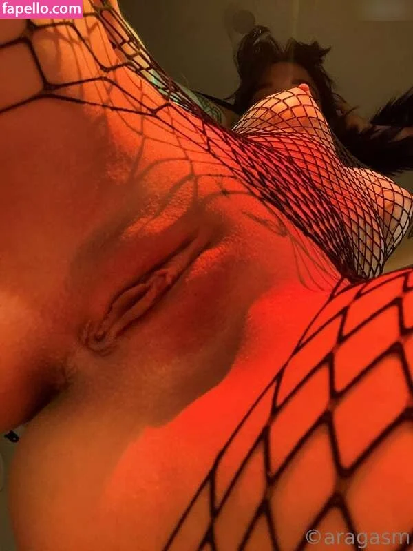 petiteara Onlyfans Photo Gallery 