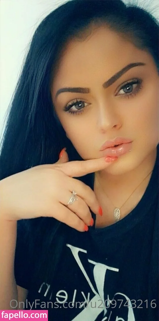 ella.malyna27 Onlyfans Photo Gallery 