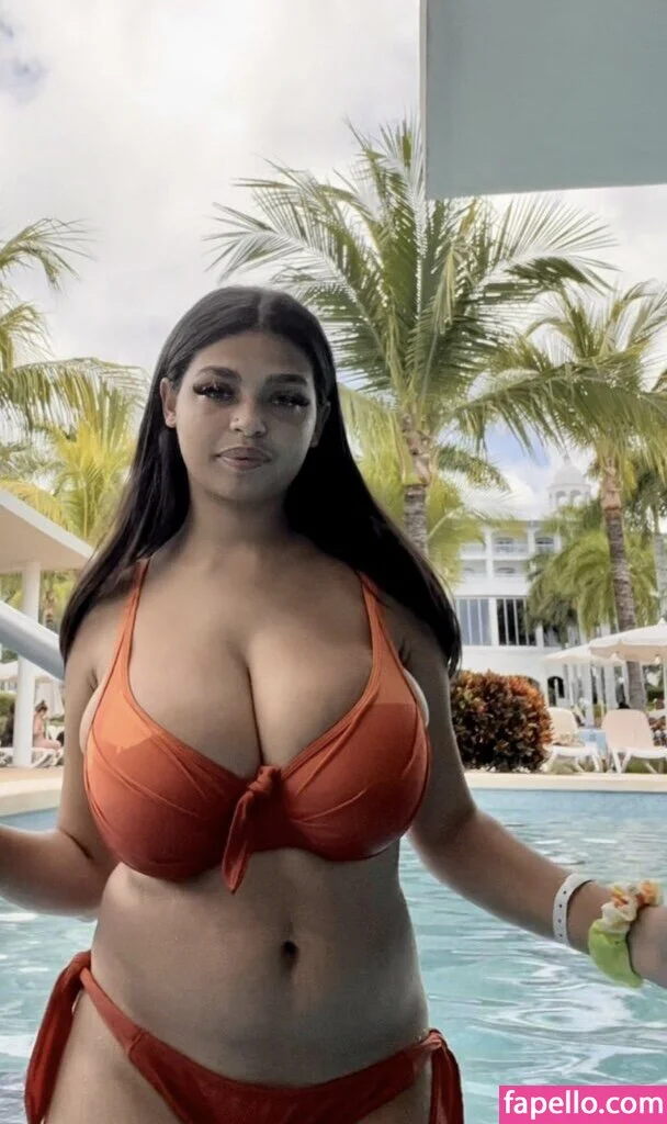 SummerT Onlyfans Photo Gallery 