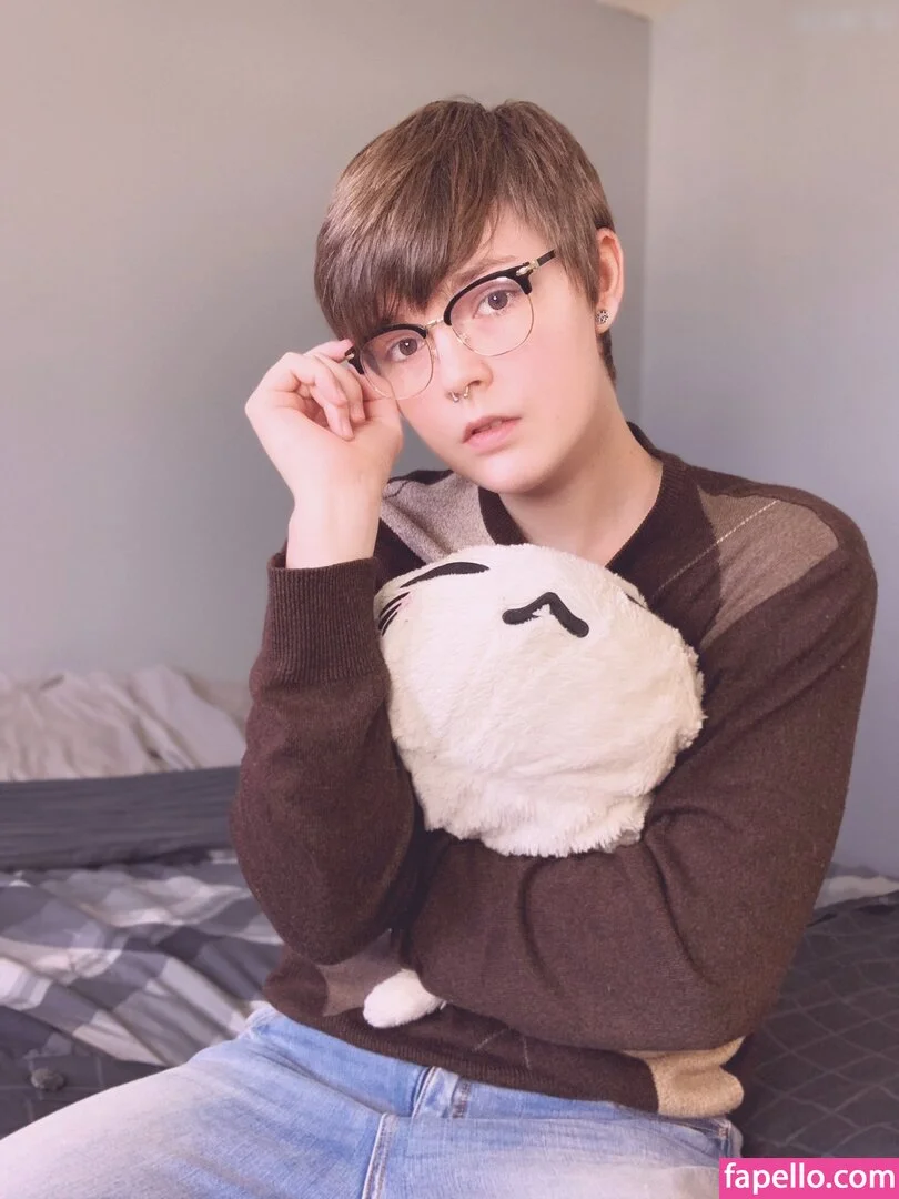 Lain Arbor Onlyfans Photo Gallery 