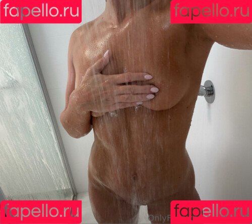 Mikalah Burgess Onlyfans Photo Gallery 