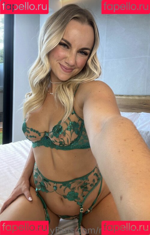 Mikalah Burgess Onlyfans Photo Gallery 