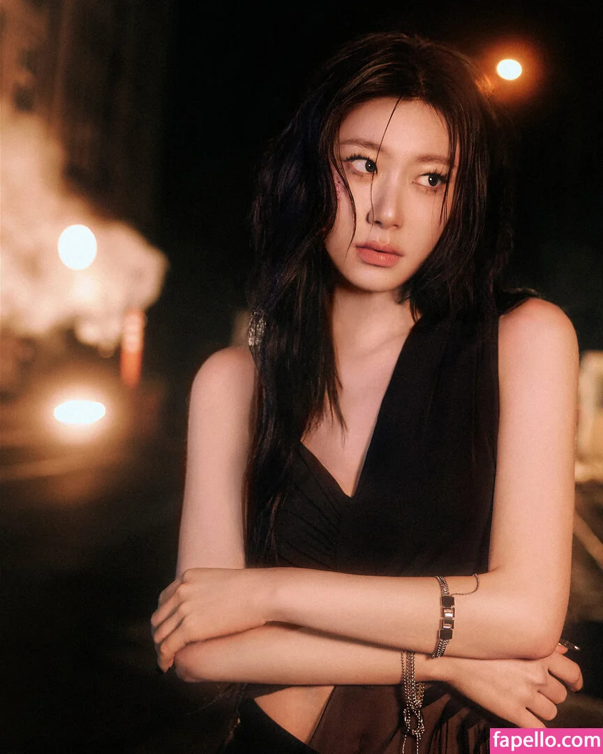 Chaeryeong Onlyfans Photo Gallery 