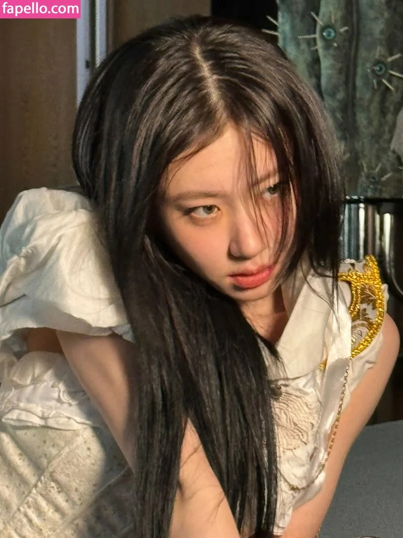 Chaeryeong Onlyfans Photo Gallery 