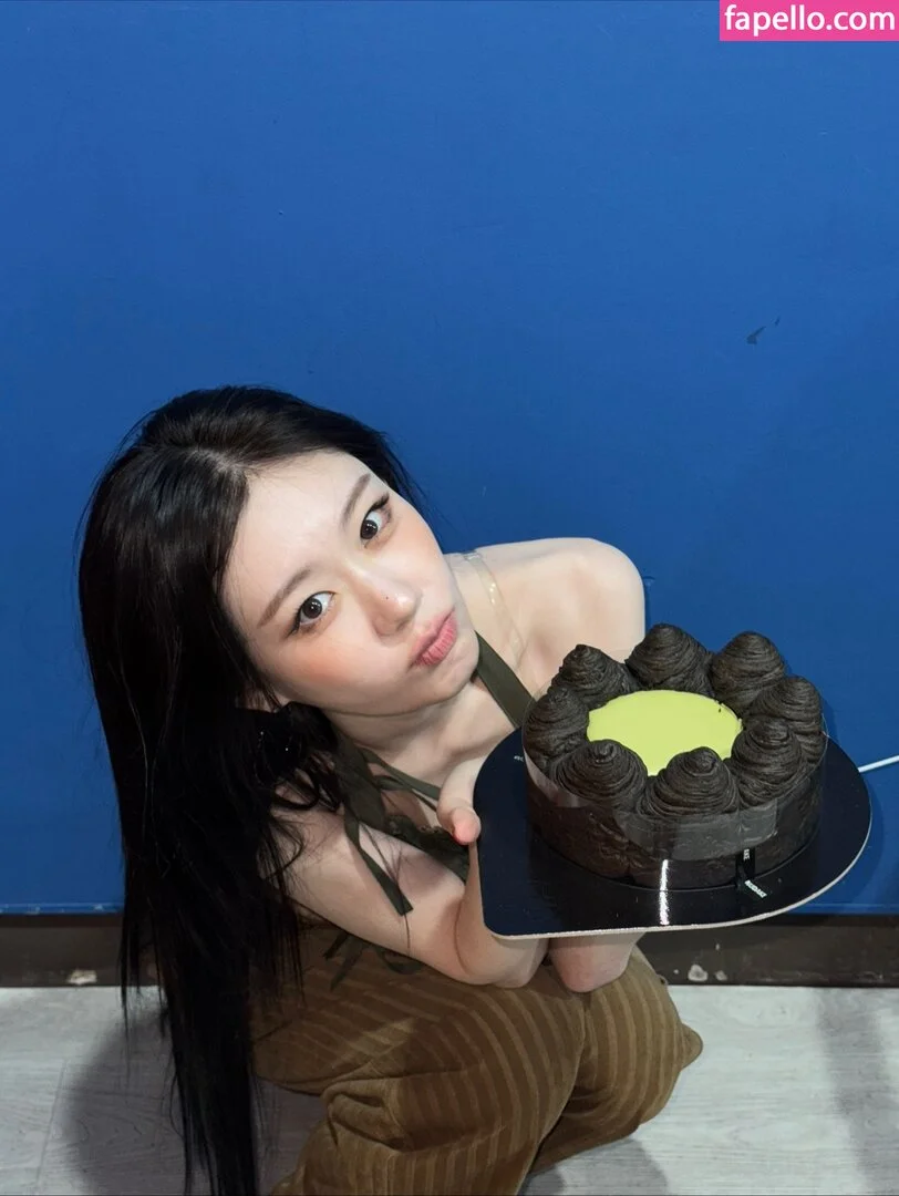 Chaeryeong Onlyfans Photo Gallery 