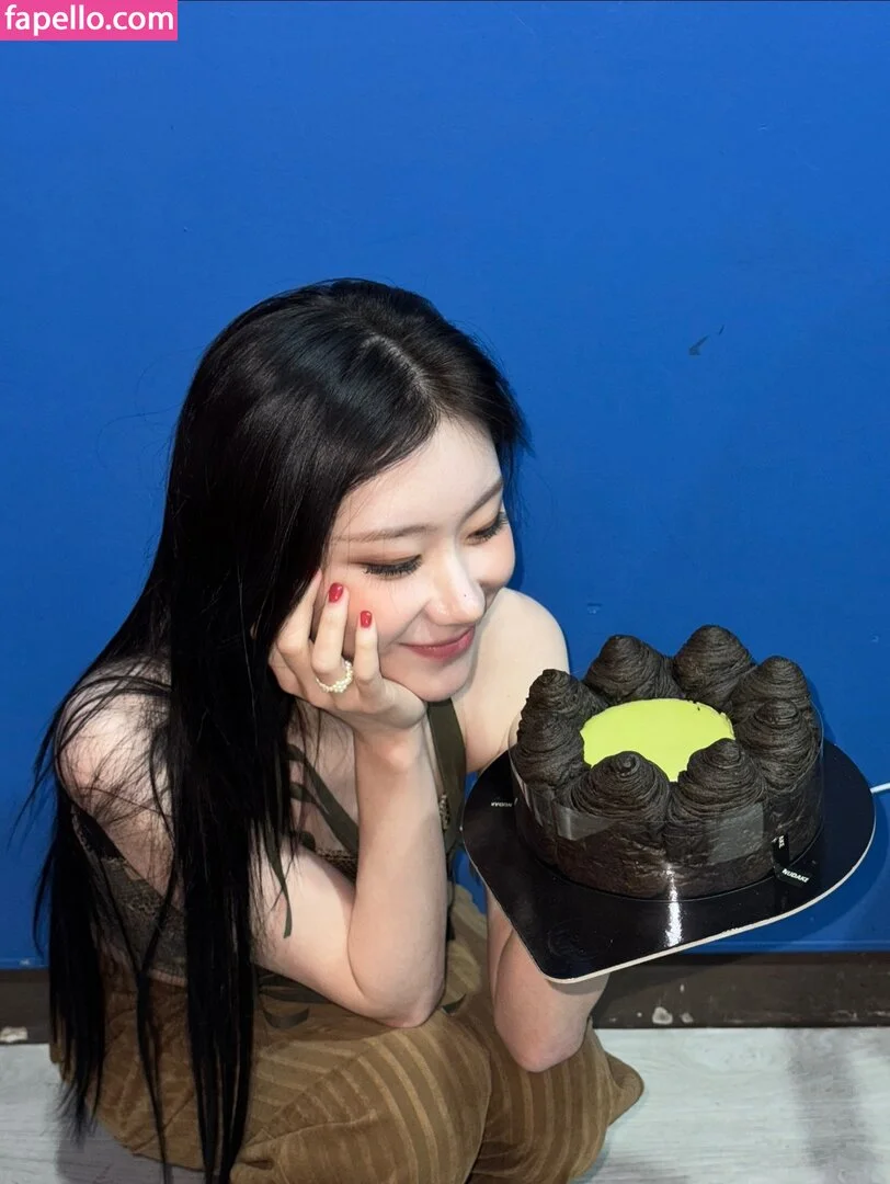 Chaeryeong Onlyfans Photo Gallery 