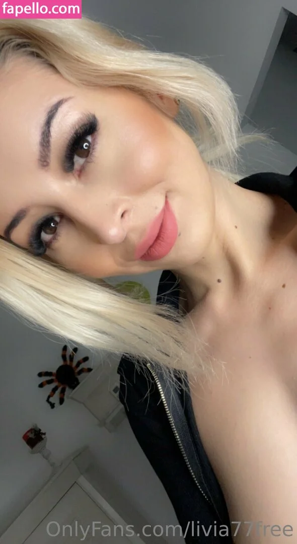 livia77free Onlyfans Photo Gallery 