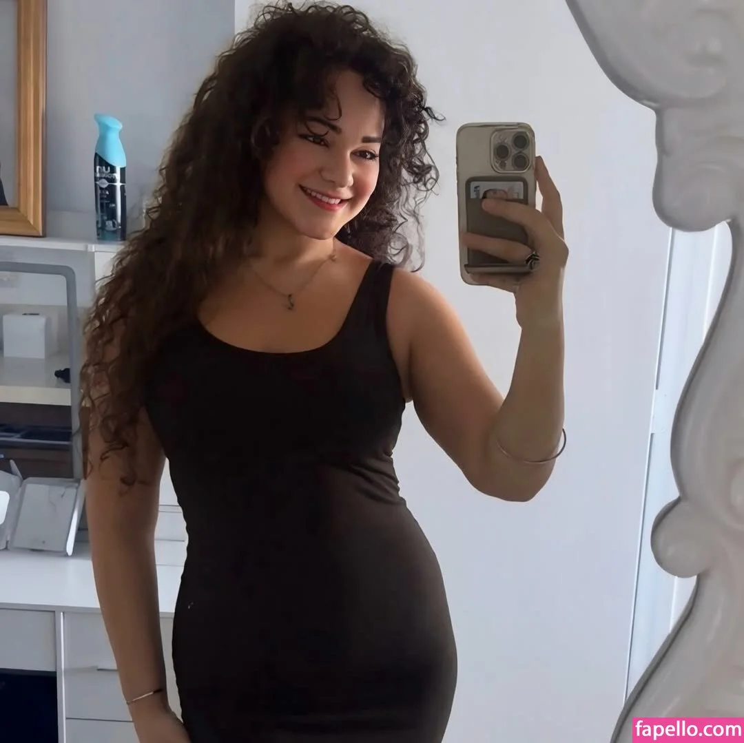 React GirlsYT Onlyfans Photo Gallery 