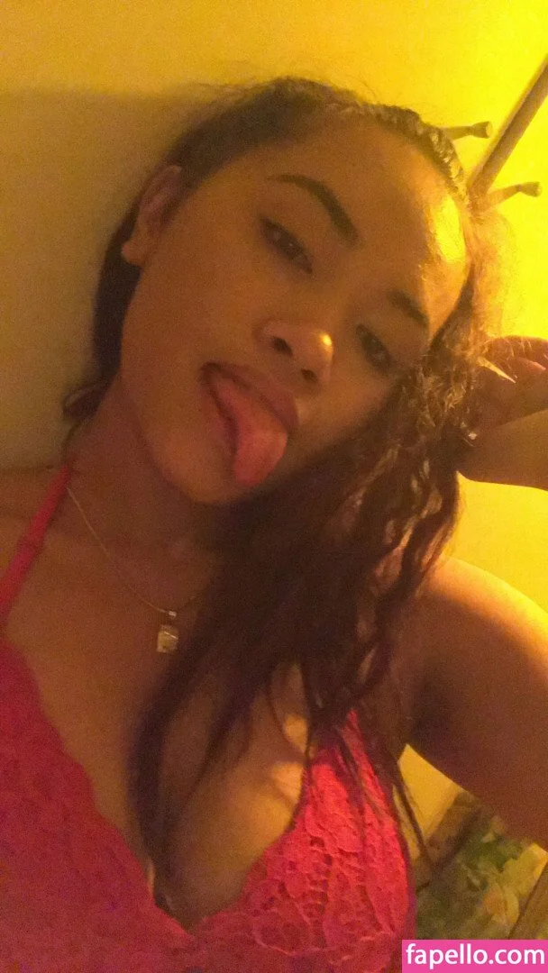 Tatyum Onlyfans Photo Gallery 