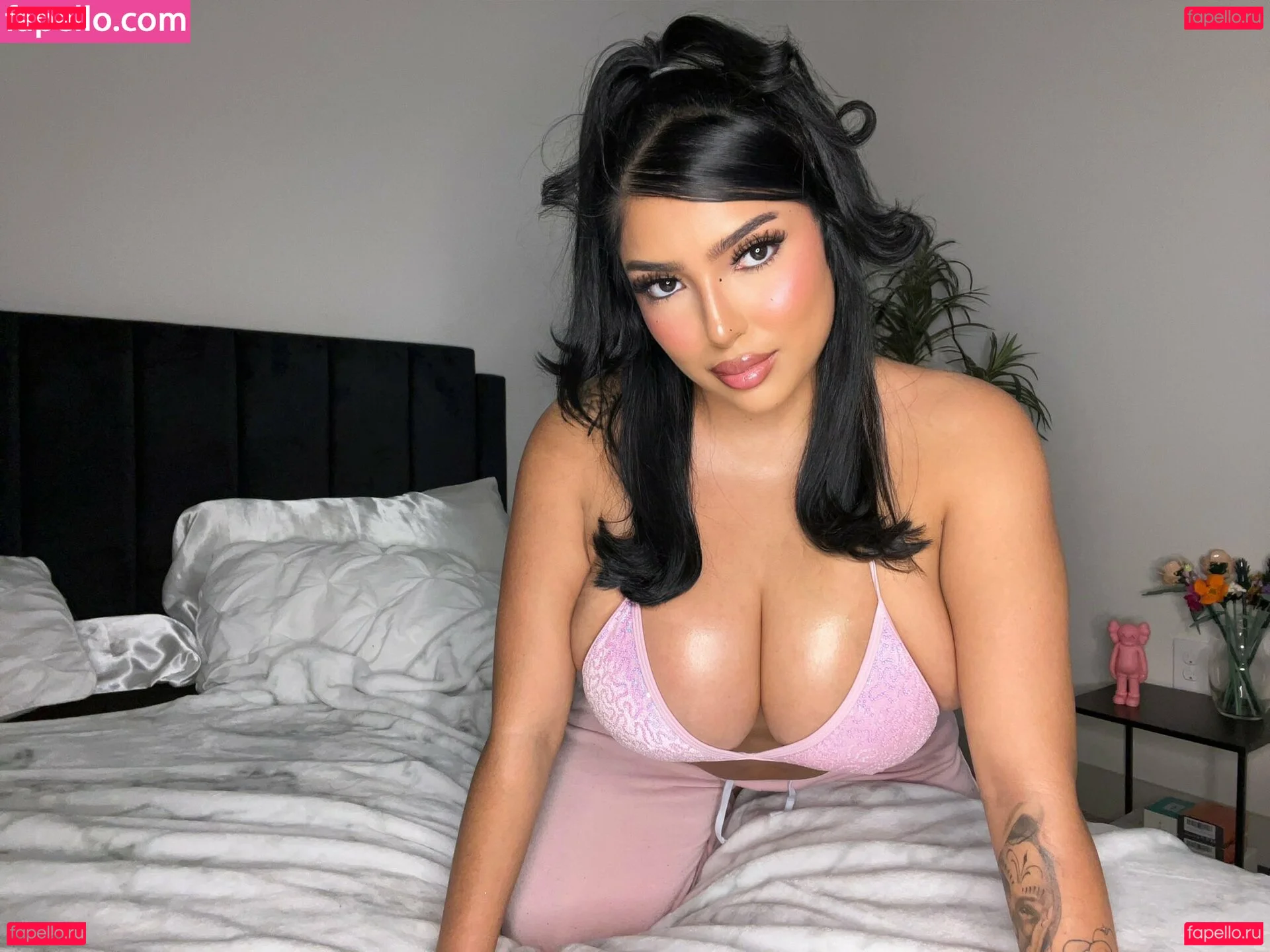 Lynsey B Onlyfans Photo Gallery 