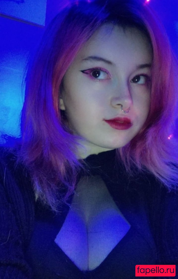 littlenikky1235 Onlyfans Photo Gallery 