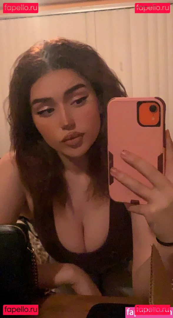 alohakailani Onlyfans Photo Gallery 