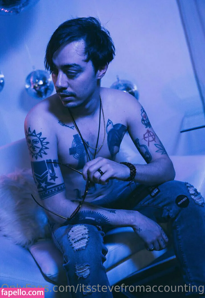 itsstevefromaccounting Onlyfans Photo Gallery 